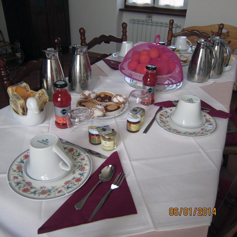 Bed And Breakfast Azienda Agricola Cascina Salazzara Magenta Esterno foto