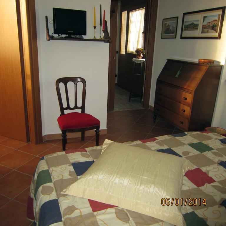 Bed And Breakfast Azienda Agricola Cascina Salazzara Magenta Esterno foto